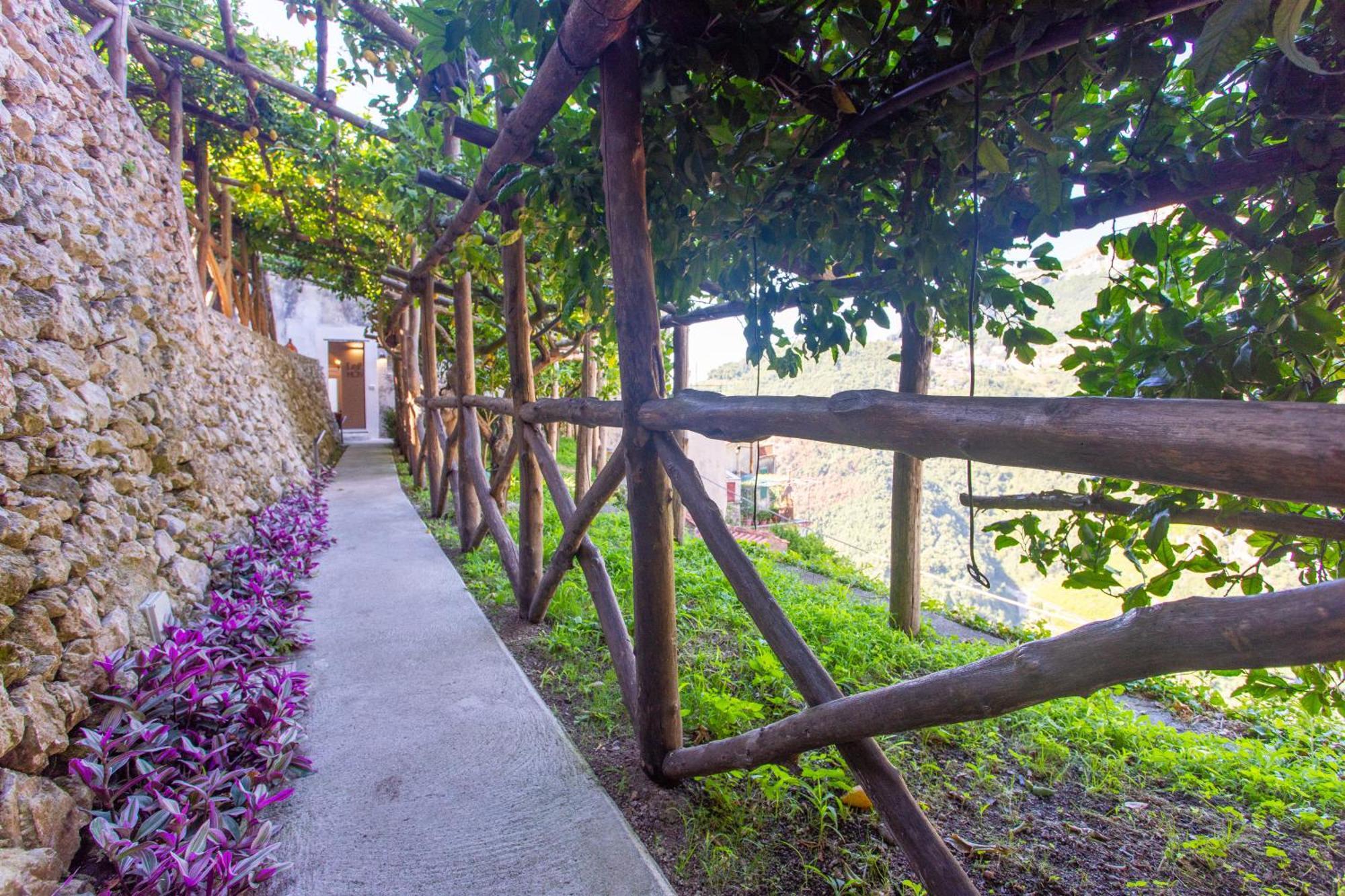 Poggio Angelarosa: Lemon Garden Stay&Relax Скала Екстер'єр фото